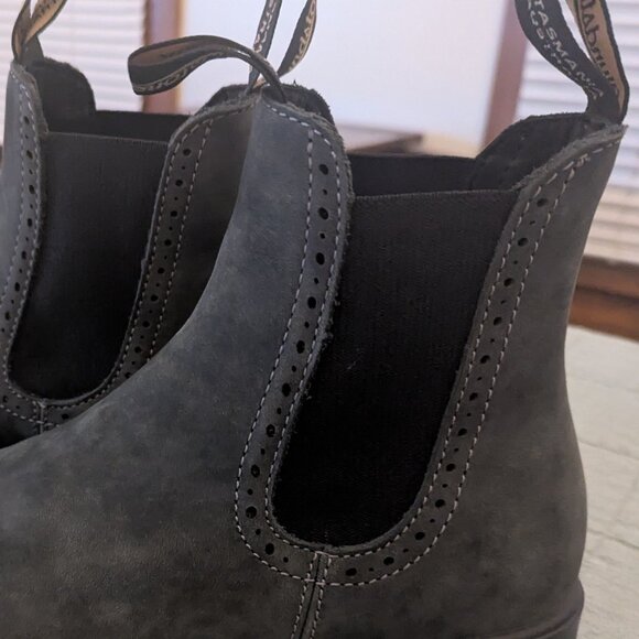 Blundstone High Top Chelsea Boots - Picture 5 of 8